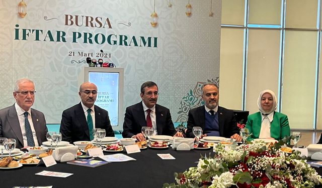 Cumhurbaşkanı Yardımcısı Cevdet Yılmaz, Bursa’da STK temsilcileriyle buluştu