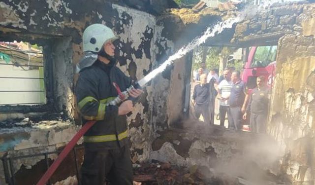 Aydın Germencik ilçesinde evde çıkan yangında 1 kişi hayatını kaybetti