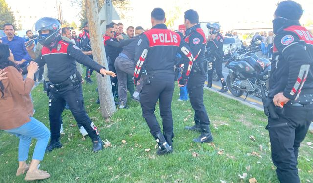 Diyarbakır'da izinsiz yürümek isteyen DEM Partililere polis müdahalesi