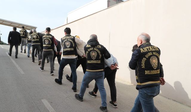 Antalya'da sahte savcı ve polis operasyonunda 6 kişi tutuklandı