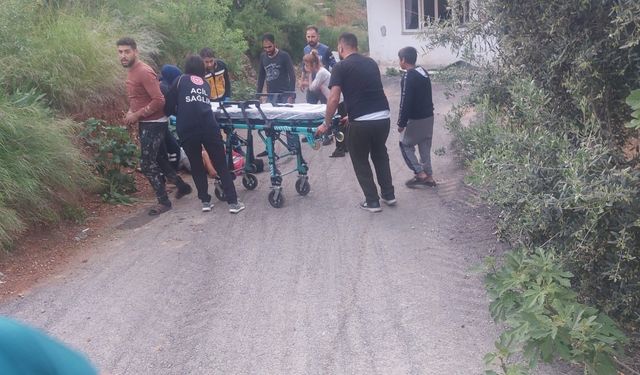 Antalya Serik ilçesinde iki komşu arasında bıçaklı kavga! 1 ölü