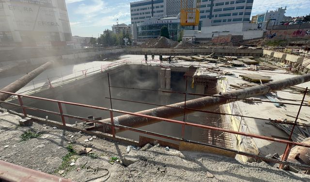 Kocaeli'de metro şantiyesindeki yangın yürekleri ağza getirdi