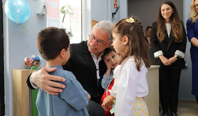 Mudanya Belediye Başkanı Dalgıç ziyaret ettiği kreşte çocuklarla bayramlaştı