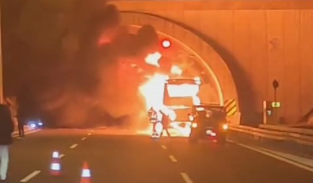 Bursa Orhangazi Tüneli'nde yolcu otobüsü alev alev yandı! 16 yolcu dumandan etkilendi