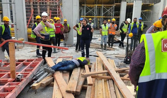 Muğla Marmaris ilçesinde inşaatta çelik kalıp işçilerin üzerine düştü: 1 ölü, 1 yaralı