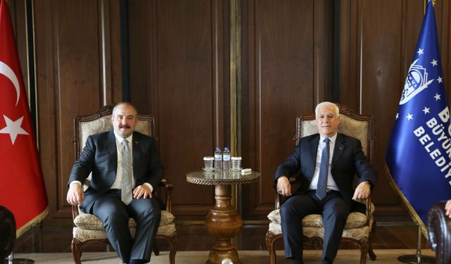 Mustafa Varank ve AK Parti milletvekillerinden Başkan Bozbey'e 'hayırlı olsun' ziyareti