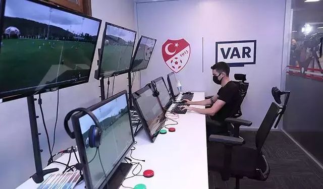 Süper Lig'de yabancı VAR hakemleri dönemi başlıyor