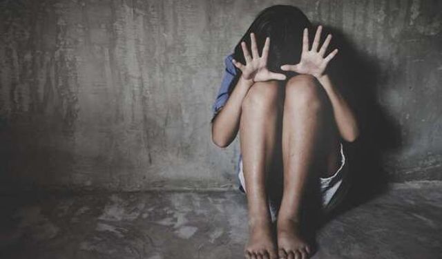 Kocasıyla birlikte 13 yaşındaki kız çocuğuna tecavüz etti