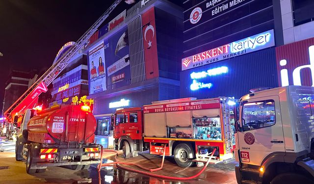 Bursa Nilüfer ilçesinde iş merkezinde yangın çıktı