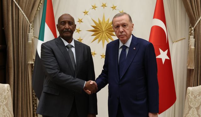 Cumhurbaşkanı Erdoğan ve Sudan Egemenlik Konseyi Başkanı El Burhan görüştü