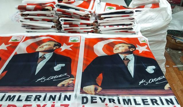 Bursa'da Osmangazi Belediyesi ilçeyi Türk bayraklarıyla donatacak