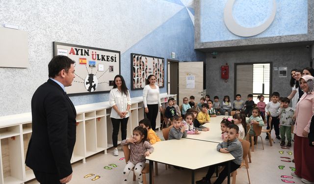 Erkan Aydın karne heyecanına ortak oldu