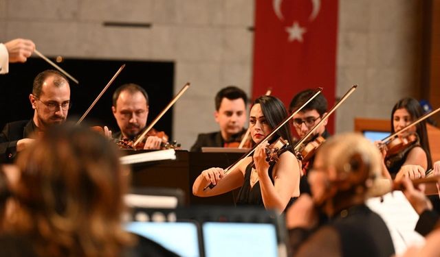 Bursa Oda Orkestrası ‘Atatürk’ü Anma, Gençlik Ve Spor Bayramı’ konseri