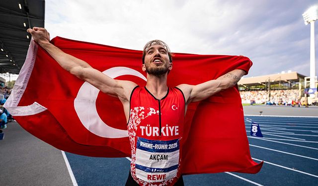Berke Akçam’dan altın madalya