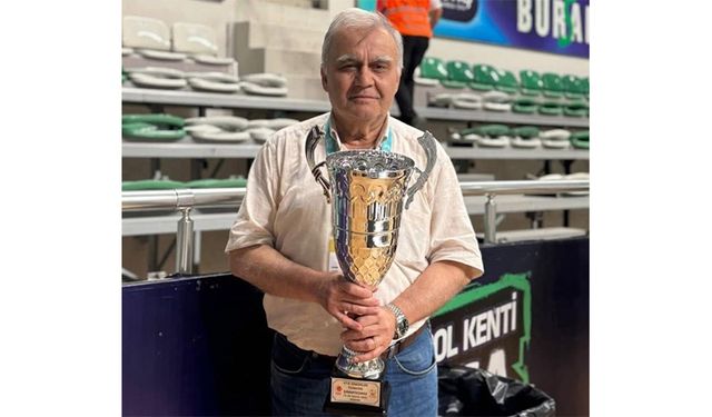 Bursalı Gazeteci Engin Aksöz son yolculuğuna uğurlandı