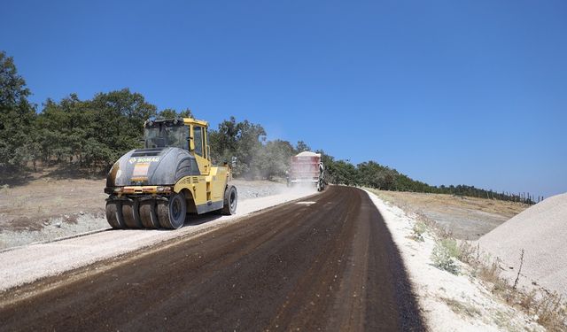 Mustafakemalpaşa’nın kırsal yollarına konfor geliyor