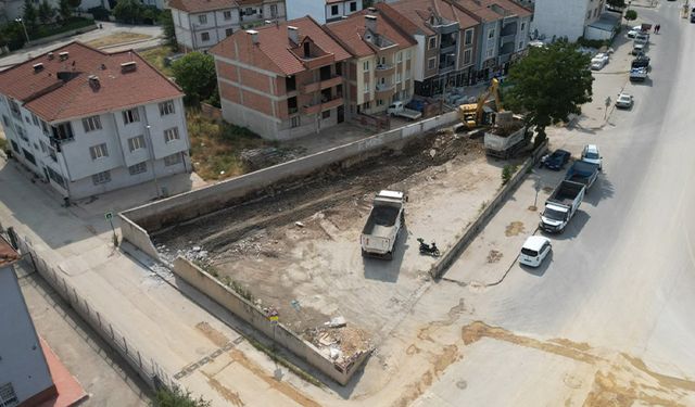 Bursa'da atıl vaziyetteki boş alan otoparka dönüşüyor