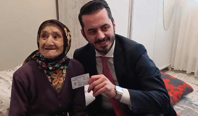 121 yaşındaki Saadet teyze, ziyaretçilerinden bakın ne istedi