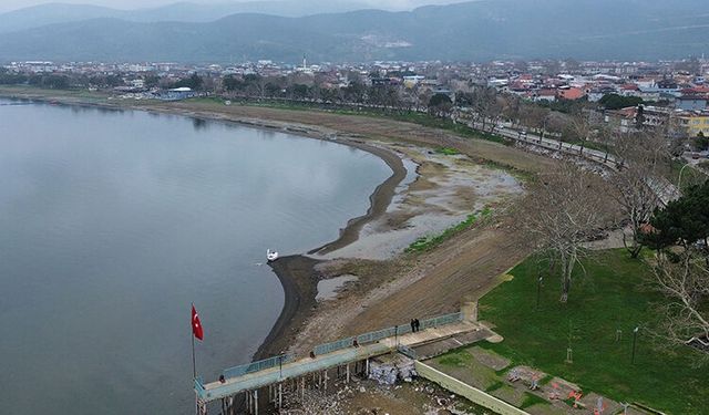 İznik Gölü'nde kuraklık alarmı: Yağışlara rağmen çekilme sürüyor