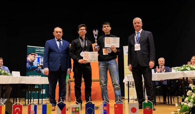 Bursa Erkek Lisesi Türkiye’nin gururu
