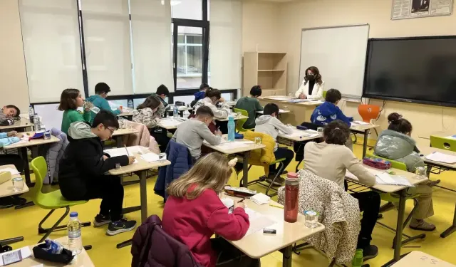 Ara tatiller kaldırılıyor, yaz tatili uzuyor