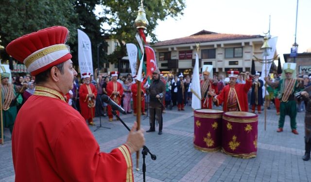 Mehter sesleri bu kez Gazi Orhan Parkı'ndan yükseldi