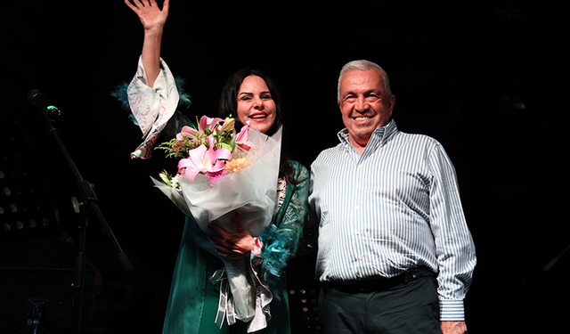 Nilüfer’de caz gecesinde Şenay Lambaoğlu sahne aldı