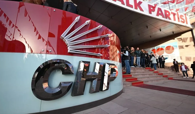 CHP'de 26 il başkanı görevden alındı