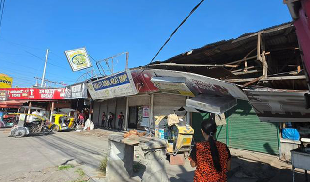Filipinler'de 7.8 büyüklüğünde deprem: Tsunami uyarısı yapıldı