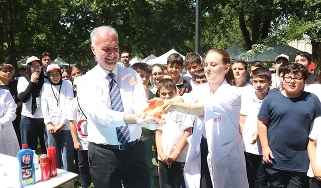 İnegöl’de TÜBİTAK 4006-C Bilim Festivali gerçekleştirildi
