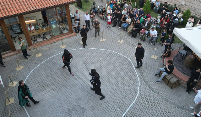 Türk kılıçları Zindankapı'da çarpıştı