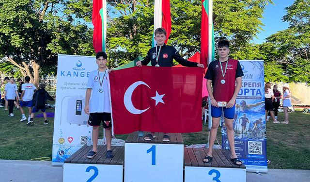 Yıldırımlı genç yüzücüler Türkiye’nin gururu oldu