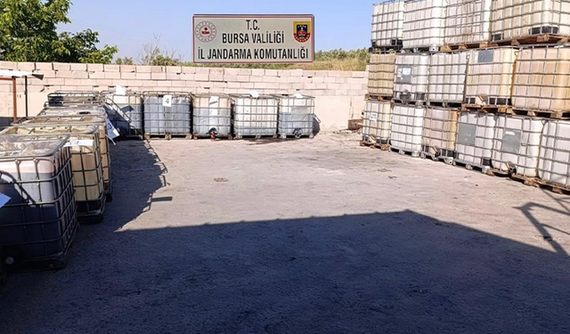 10 milyon TL’lik kaçak akaryakıtı piyasaya sürmeye hazırlanan 5 şüpheli gözaltına alındı