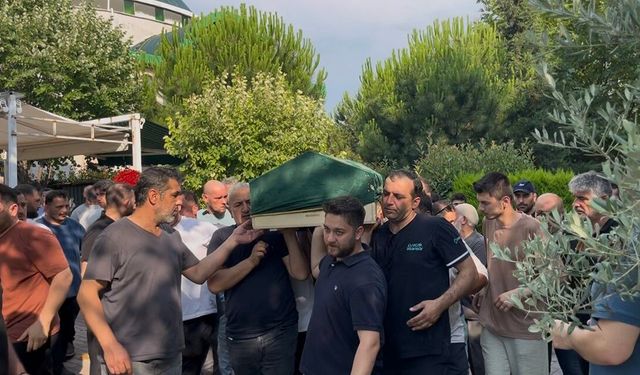 Kazazedelere yardım etmek isterken akıma kapılarak ölen genç toprağa verildi