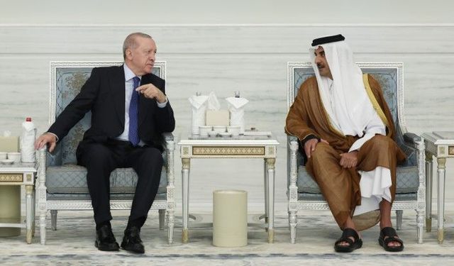 Cumhurbaşkanı Erdoğan, Katar Emiri Al Thani ile bir araya geldi