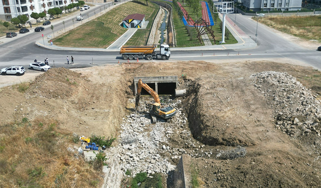 Bursa Büyükşehir’den Balkan Mahallesi’nde yoğun mesai