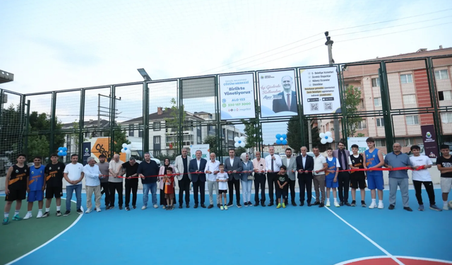 İnegöl Süleymaniye Mahallesinde yeni semt sahası törenle açıldı