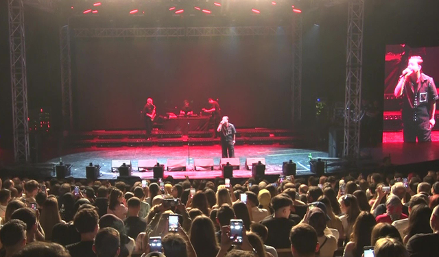 Poizi, Bursa Festivali'nde hayranlarını coşturdu