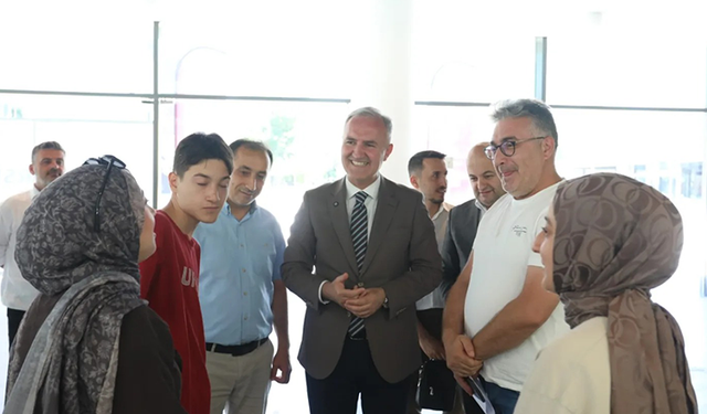 İnegöl Belediyesi tercih sürecinde de öğrencilerin yanında