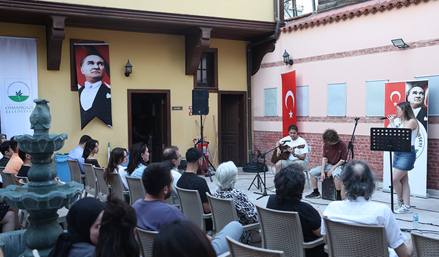 Osmangazi’de Şadırvanlı Han’ın tarihi atmosferinde ritimler yükseldi