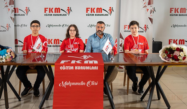 Aynı okuldan 3 Türkiye birincisi çıktı