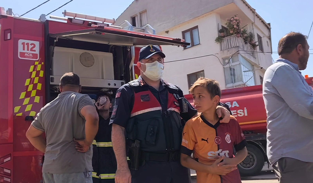 İnegöl'de yumurta deposunda yangın: Minik Huzeyfe'nin gözyaşları yürek burktu
