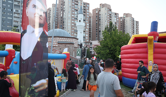 Yaz akşamı etkinliği şenliğe dönüştü