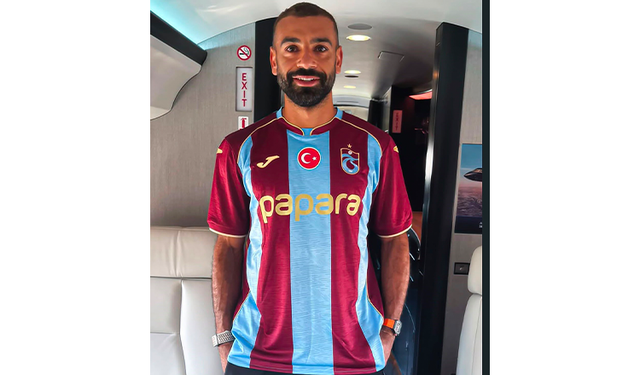 Muhammed Salah uçağa bindi, Trabzonspor formasını giydi