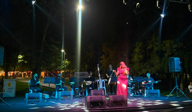 Kültürpark'ta zafer türküleri