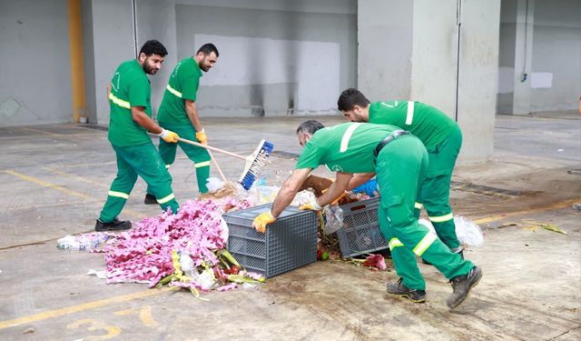 Osmangazi Belediyesi pazarlardan aylık 600 ton atık topluyor