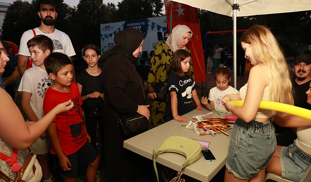 Şenliğin en güzeli Osmangazi’nin mahallelerinde yaşanıyor