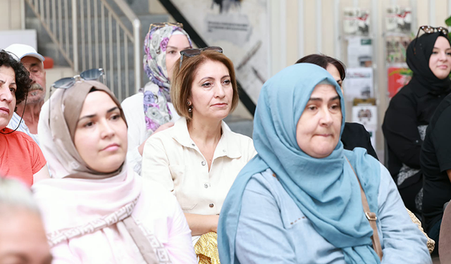 Osmangazi’de yazarları okurlarıyla bir araya getiren buluşmalar