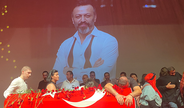 Ünlü oyuncu Serhat Kılıç için duygusal anma: 30 yıl yetmedi Serhat seni çok özleyeceğim