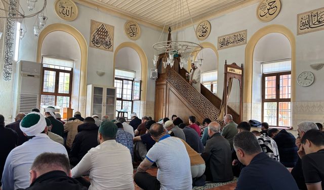 Cuma Hutbesi'nde sosyal medya uyarısı: "Bir paylaşım yıllarca taşınacak yaraya dönüşebilir"